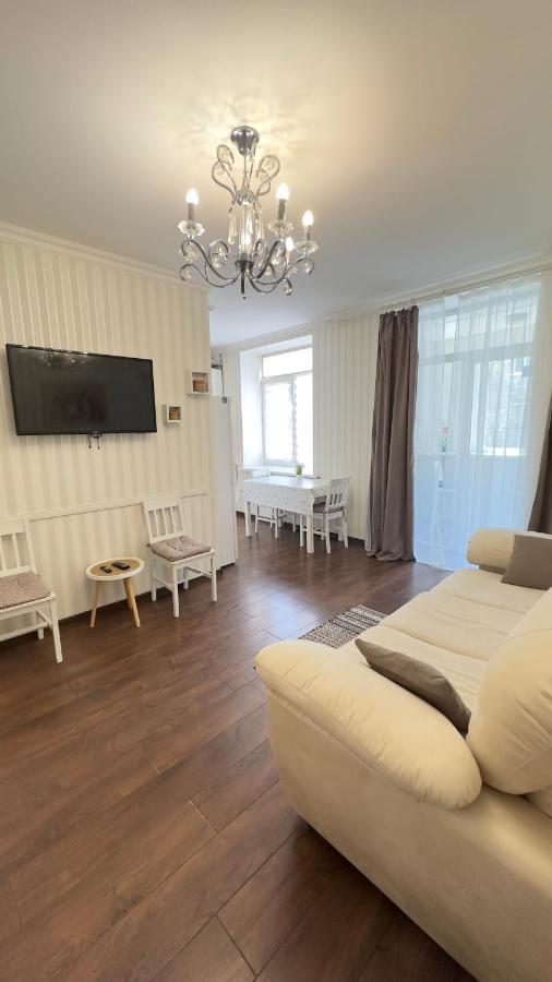 Apartment In The Centre Of City Dnipro Esterno foto