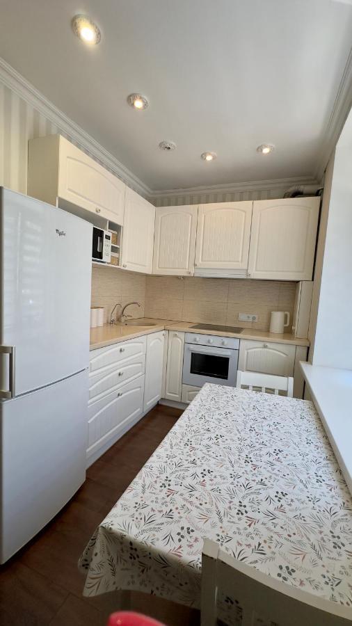 Apartment In The Centre Of City Dnipro Esterno foto