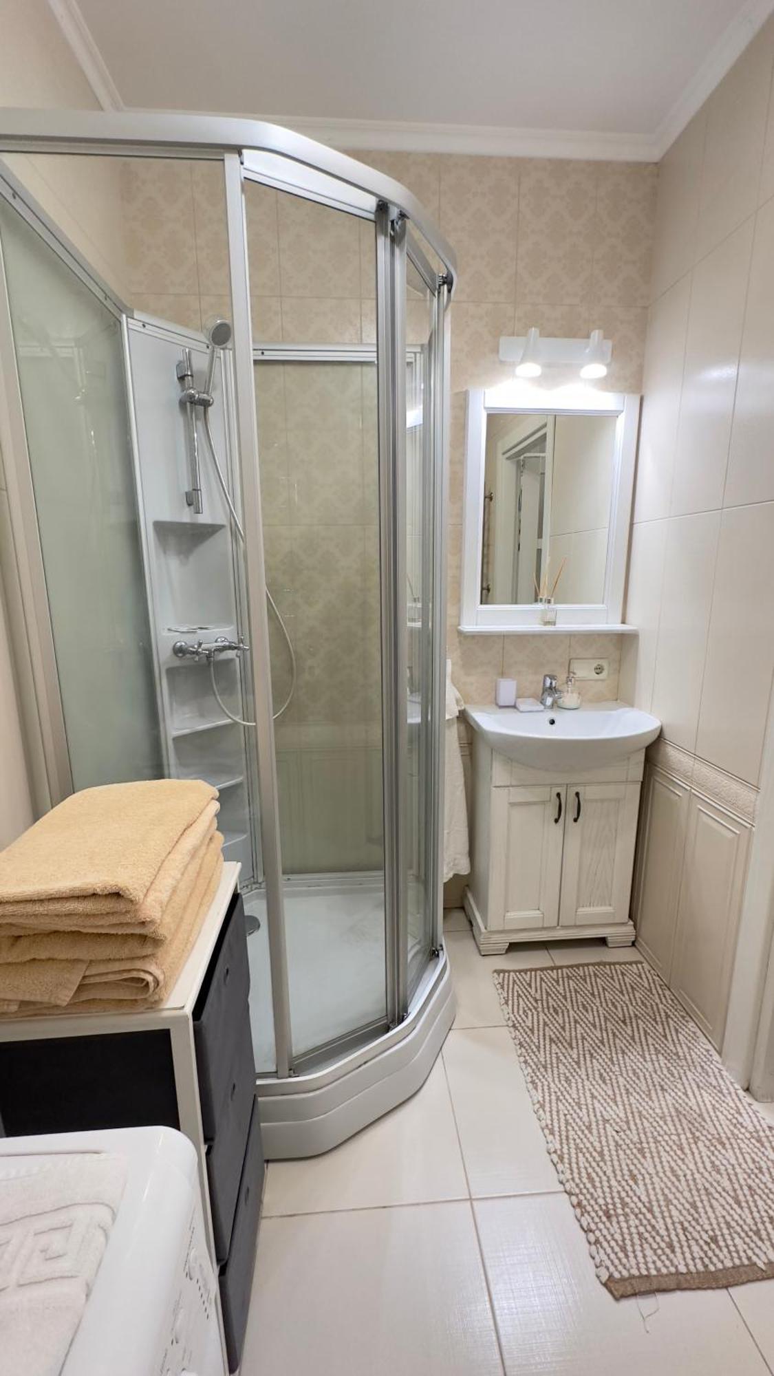 Apartment In The Centre Of City Dnipro Esterno foto